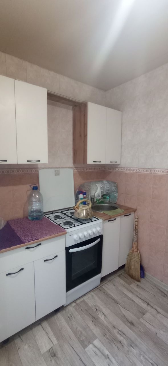 🔥 Продаётся 2-комнатная квартира на кв. Якира (Жовтневый район) 🏠 Характеристики: — Этаж: 3/9 — Площадь: 55 м² — Комнаты изолированные — Балкон застеклён, окна металлопластиковые — Отопление центральное, чугунные батареи — Санузел раздельный (нужен ремонт) — Просторная кладовка 📍 Расположение: Удобный район с...